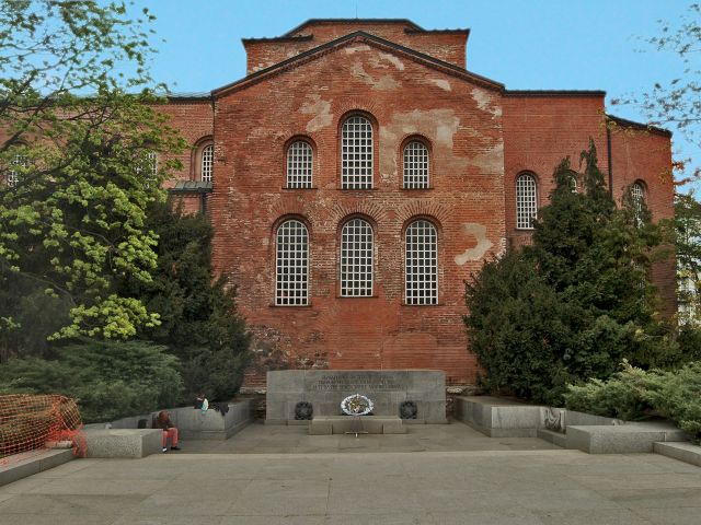 Monument aux soldats inconnus à Sofia