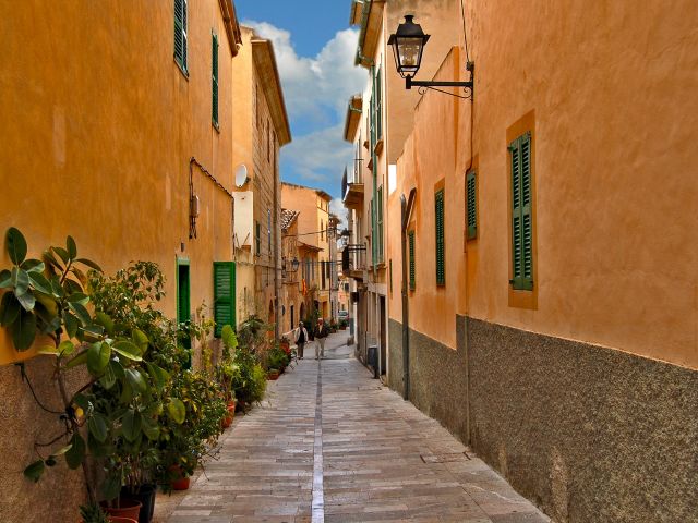 Rue étroite à Alcúdia