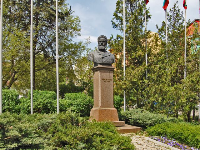 Sculpture du poète Hristo Botev à Sofia