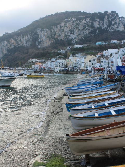 Plage et promenade de Capri