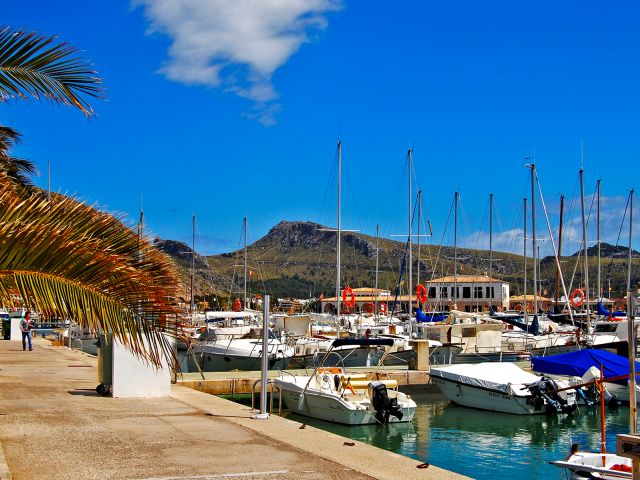 Port de yachts à Pollença