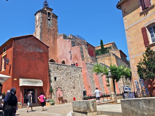 clocher de Roussillon