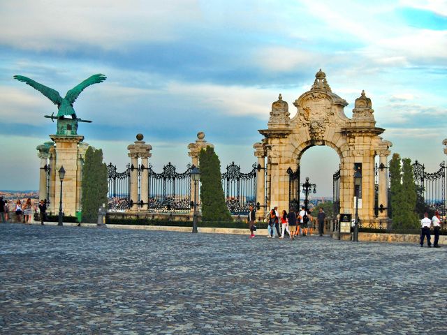 Entrée du palais de Budavár