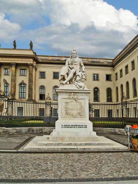 Statue de Alexander von Humboldt, Berlin