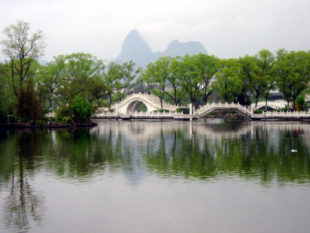 Rong Hu Lake