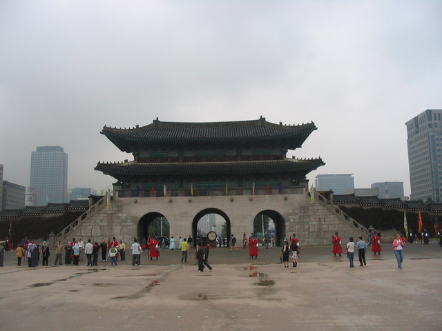 Gwanghwamun gate