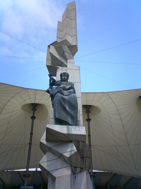 Statue