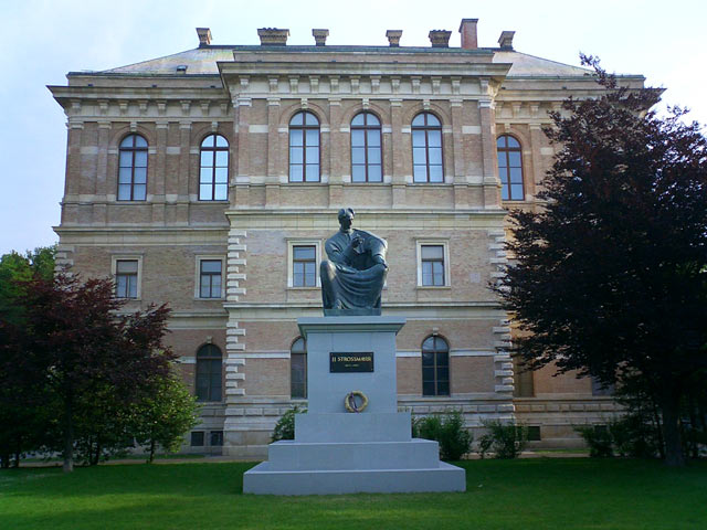 Zrinski square