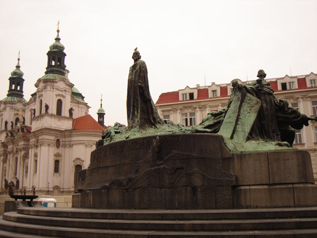 Jan Hus statue