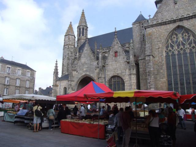 Collegiale Saint-Aubin