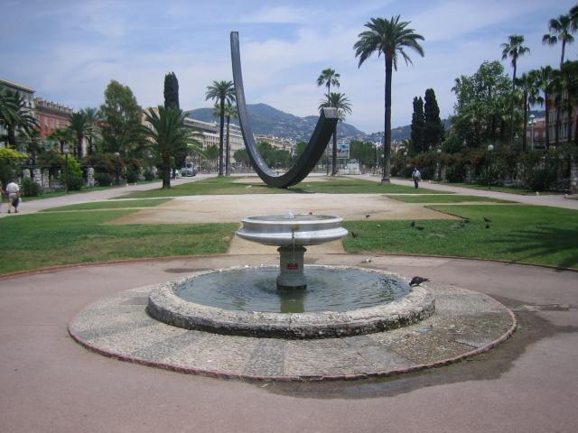 Fontaine et sculpture