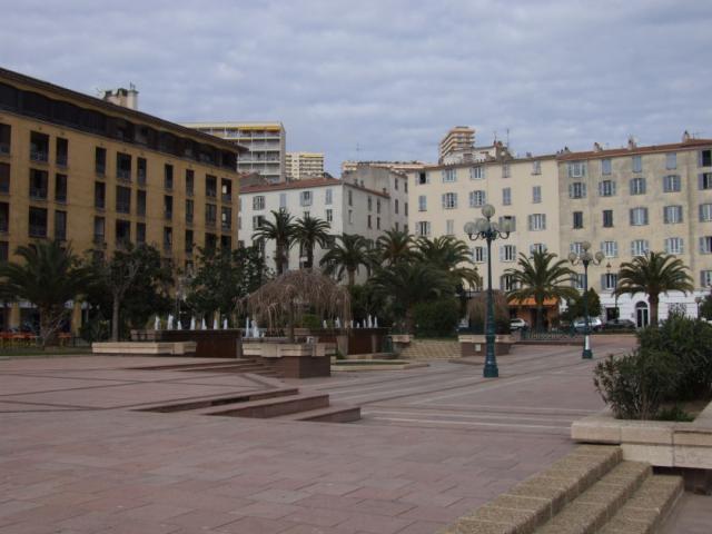 Place De Gaulle