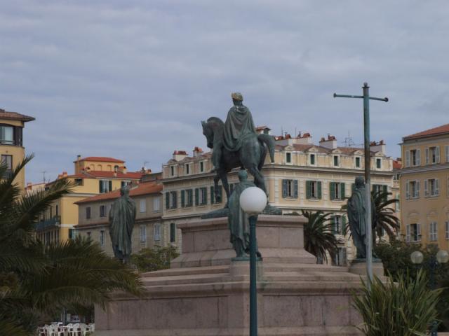 Napoleon statue