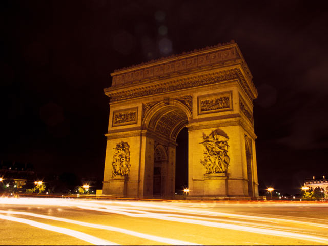 Arc de Triomphe by night