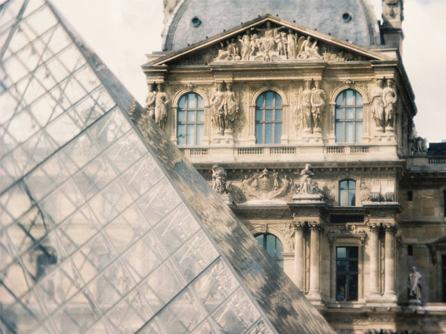 Pyramide du Louvre