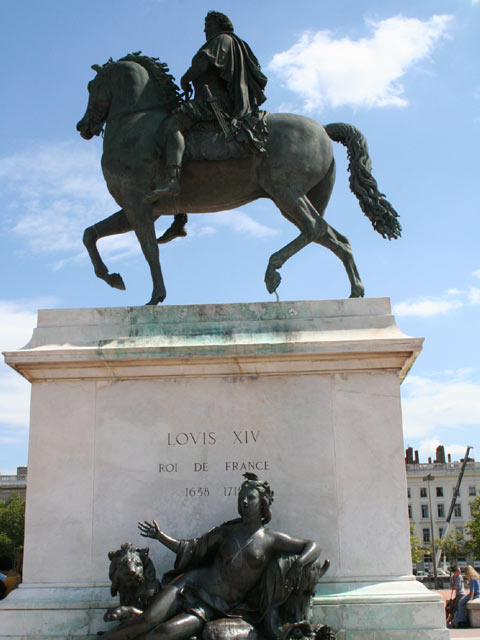 Louis XIV statue