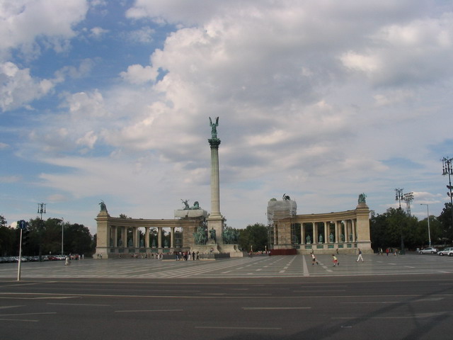 La Place des Héros