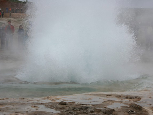 Strokkur erupts explosively