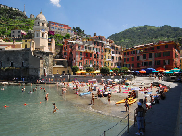 Vernazza beach