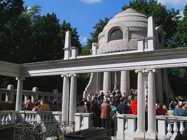 Poznanski Mausoleum