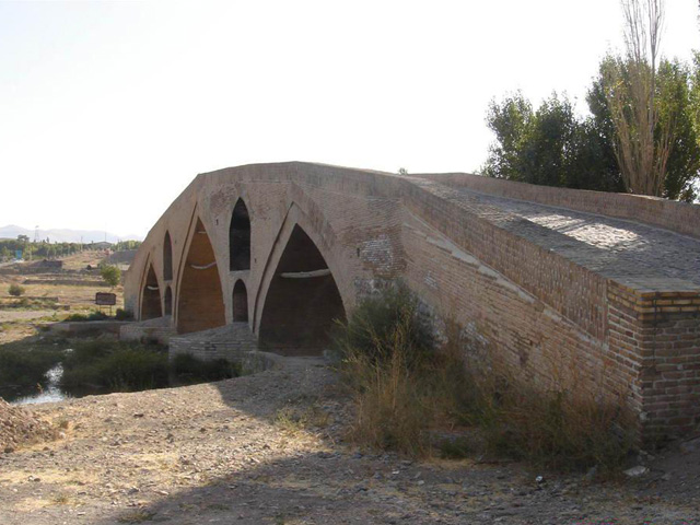 Mir Baha-e-din bridge