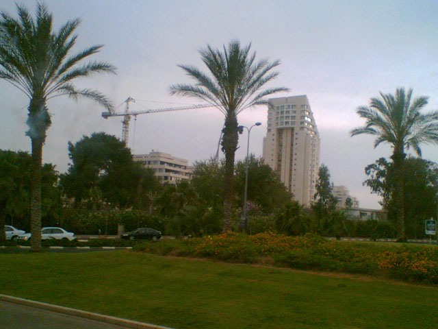 Near ramat aviv college