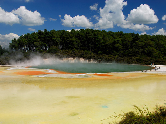 Champagne Pool