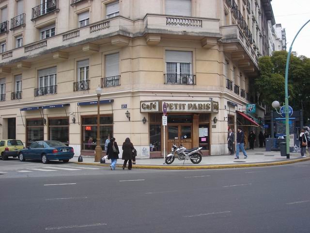 Cafe Petit Paris