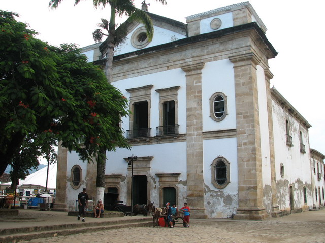 Colonial house