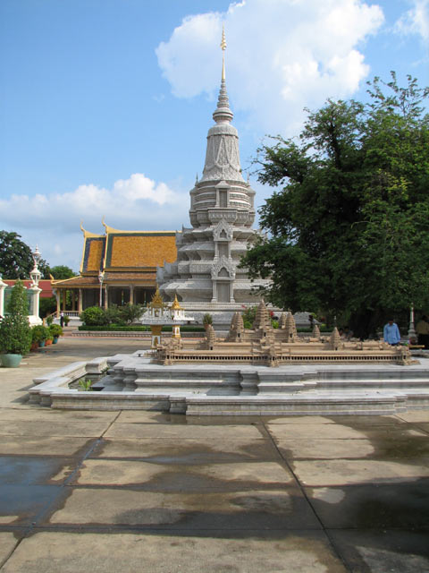 Suramarit and Kossomak Stupa