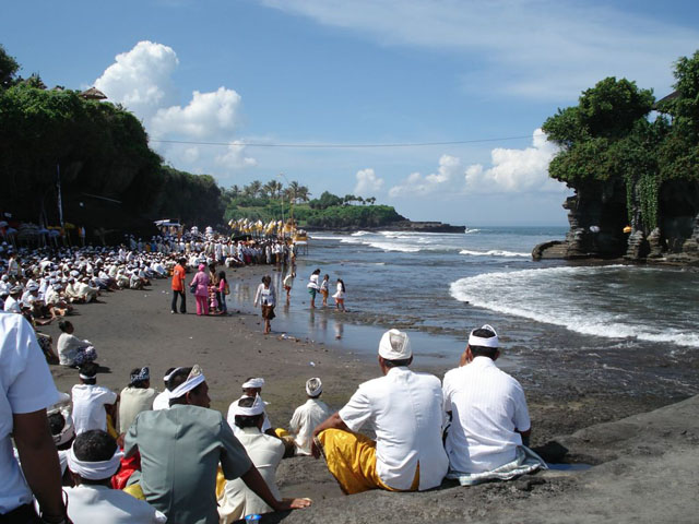 Pura Tanah Lot pilgrimage