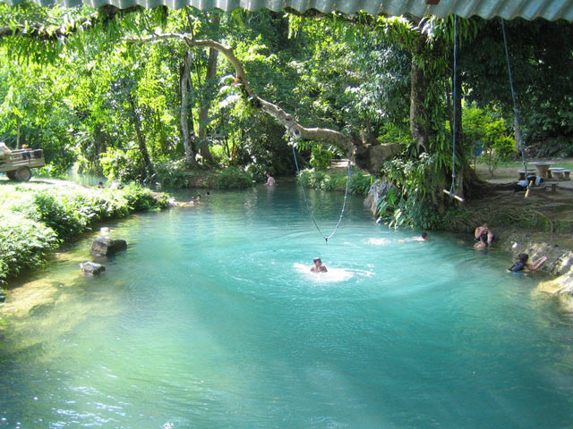 Cave Tham Phou Kham