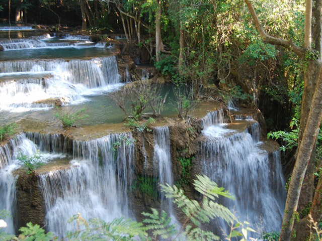 Huay Mae Kamin Waterfall