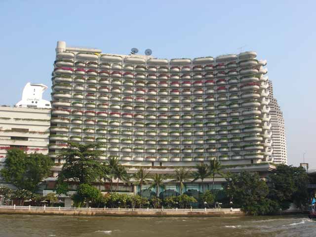 Shangri-La Hotel