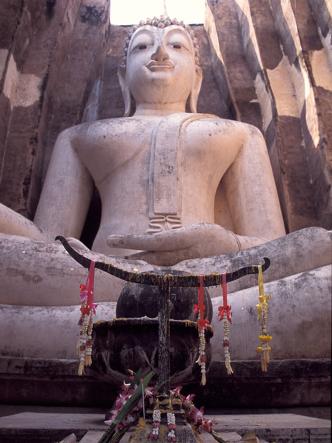 Giant buddha