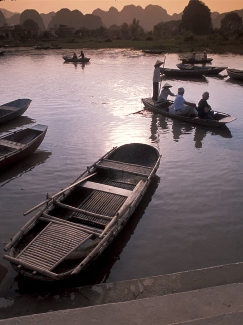 Hoa Lu sunset