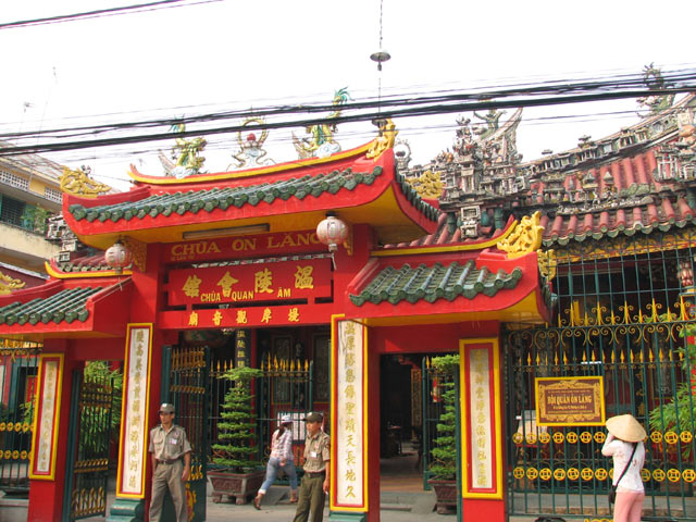 Quan Am Pagoda