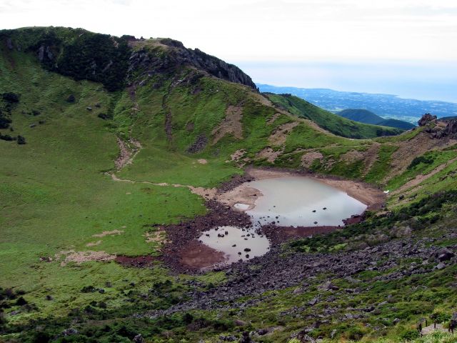 Lac dans le cratère du mont Halla