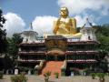 Statue de Bouddha en or, temple d'Or de Dambulla