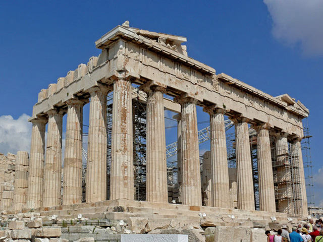 Le Parthénon (grec ancien: Παρθενών), construit pour la déesse grecque Athéna sur l'Acropole d'Athènes